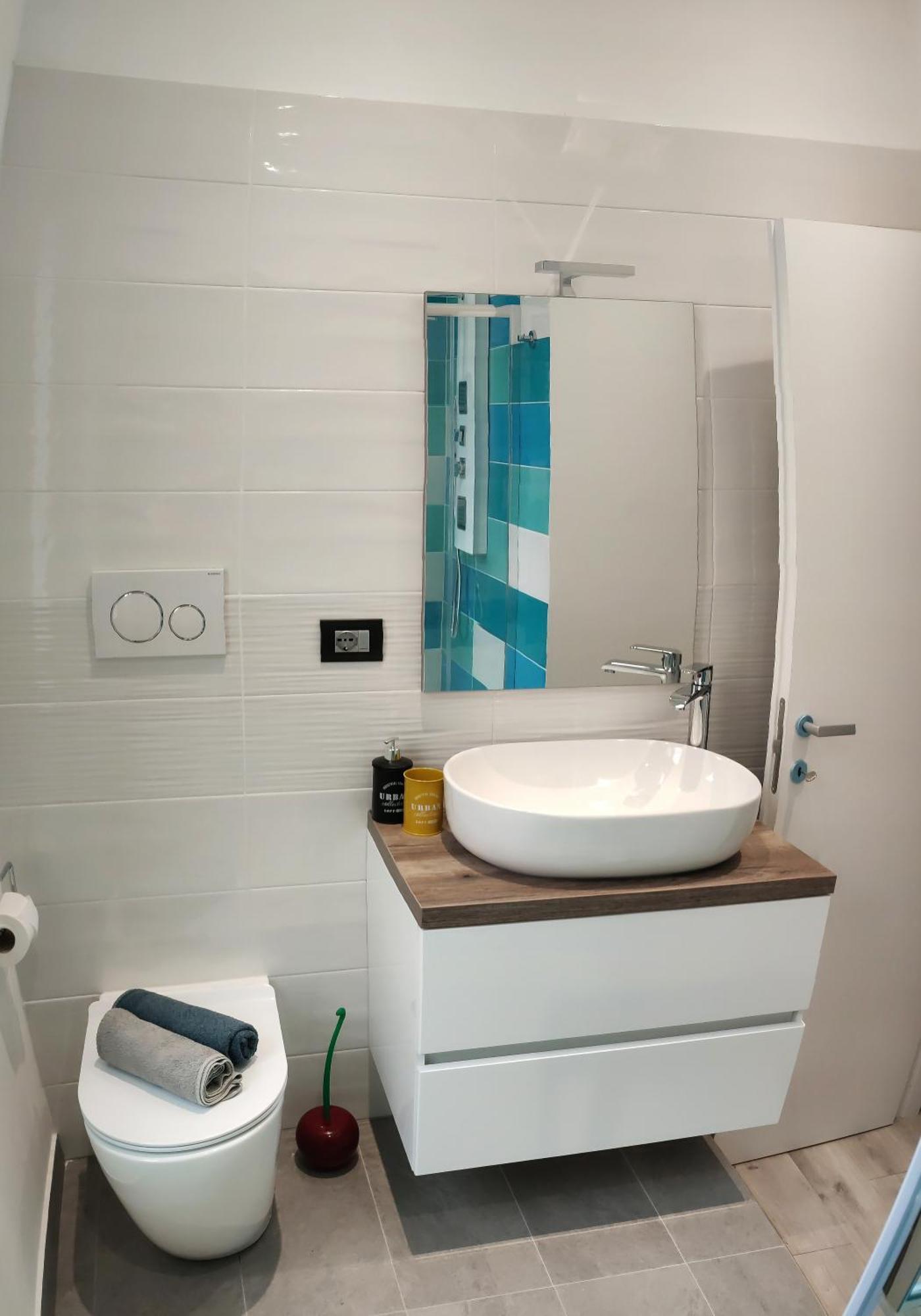Azzurro Adriatico In Genova Est Apartment Bagian luar foto